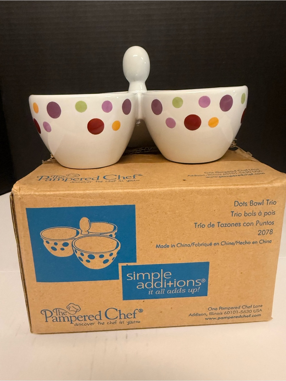 Pampered Chef Dots Bowl Trio.
